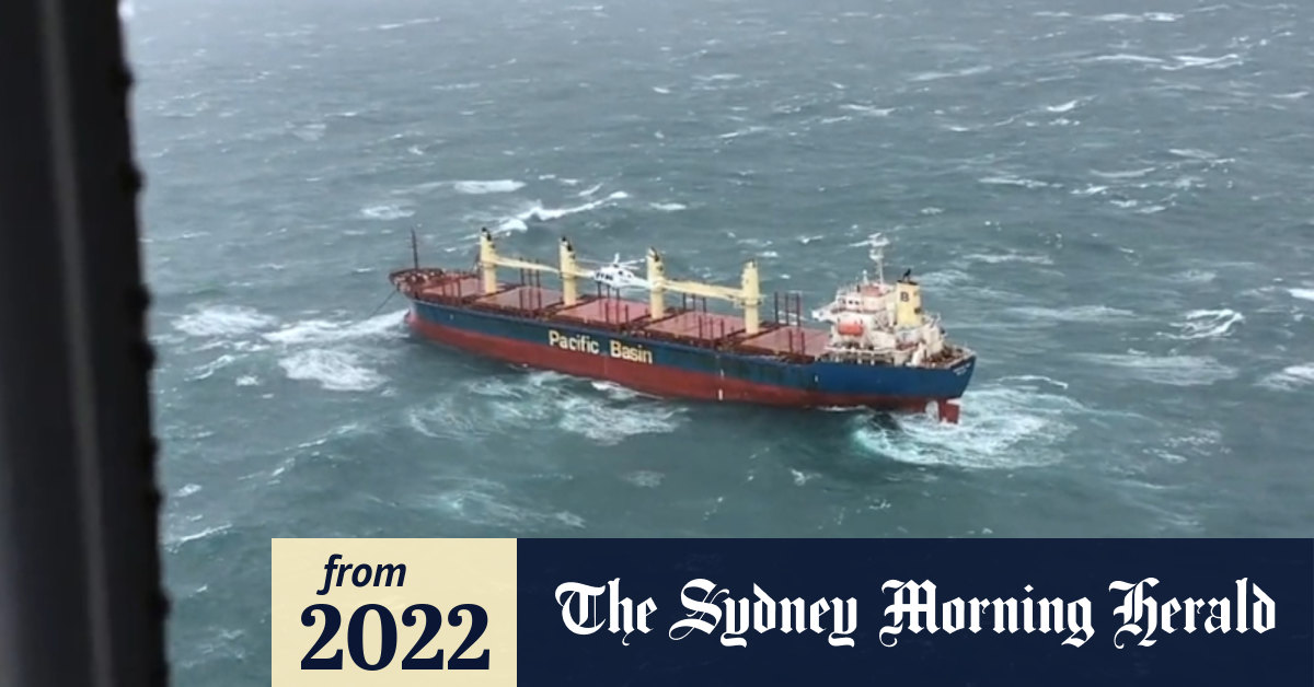 Video Cargo ship loses power off coast south of Sydney